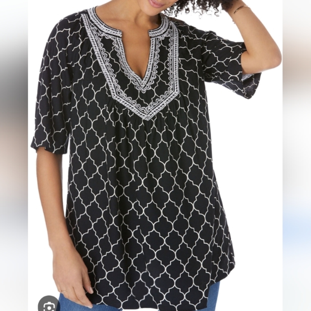 Woman Within Black and White Patterned Women's Top Size (1X)
